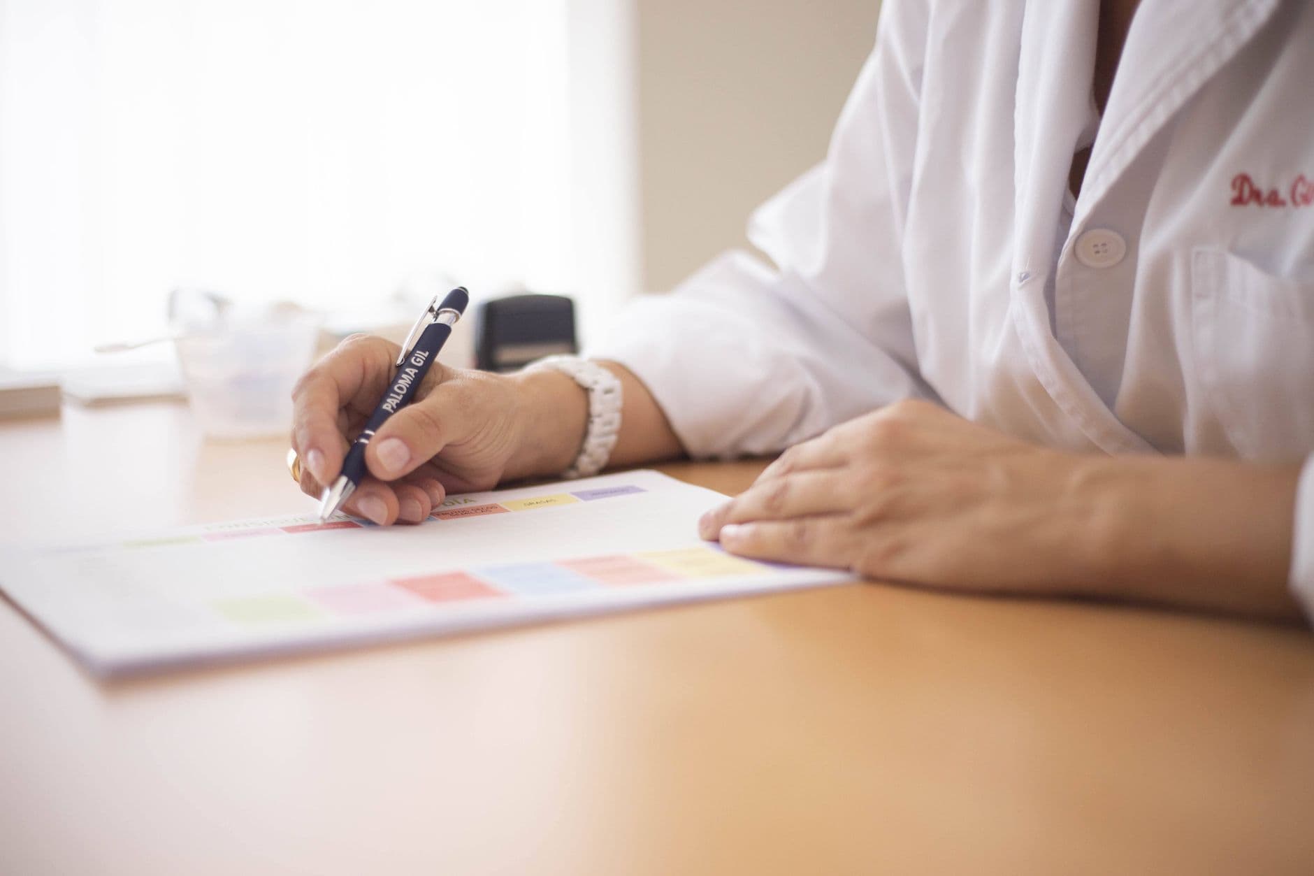 Médicaments anti obésité : fonctionnement, suivi médical et conseils pratiques