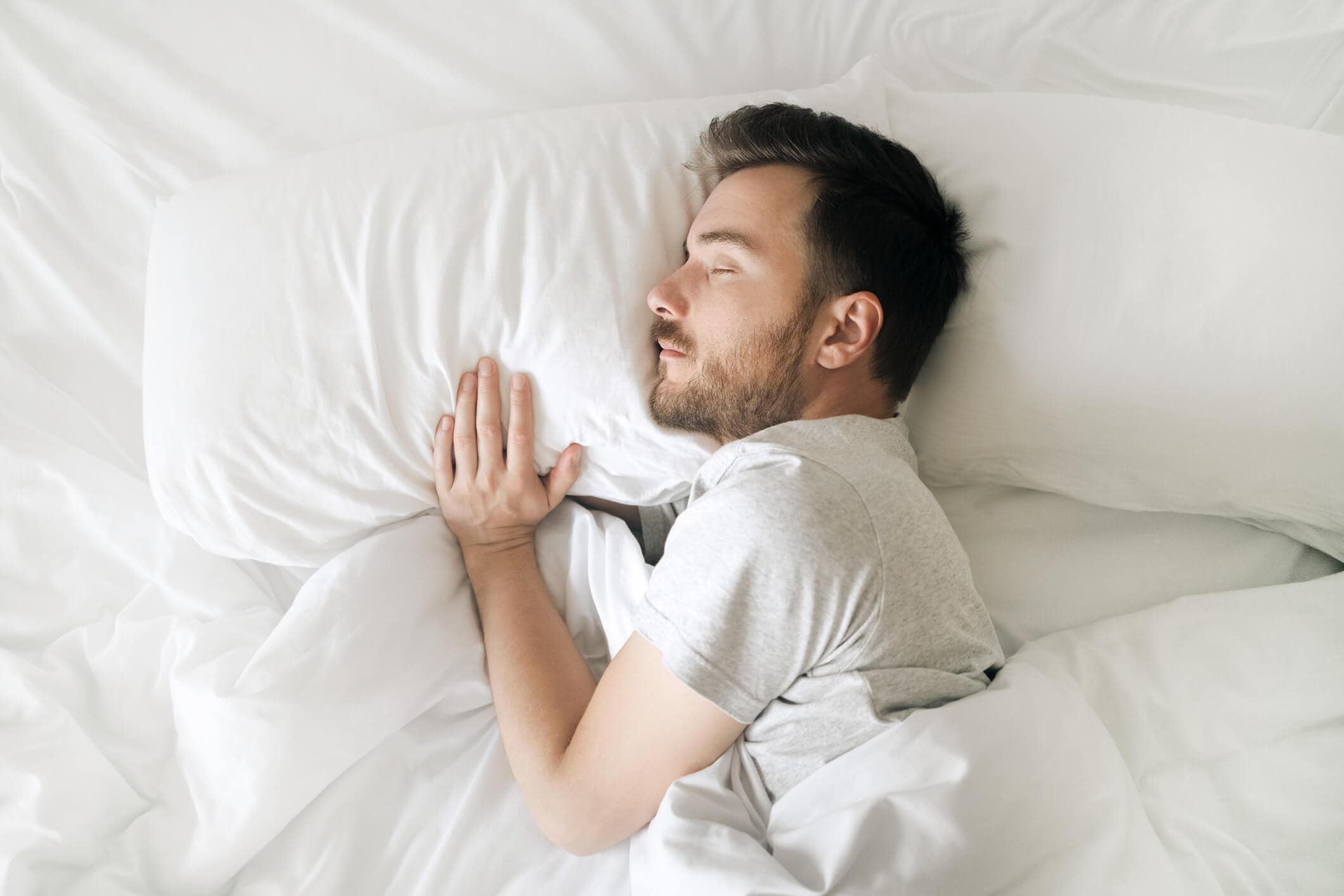 Nez bouché la nuit causes et remèdes pour bien dormir