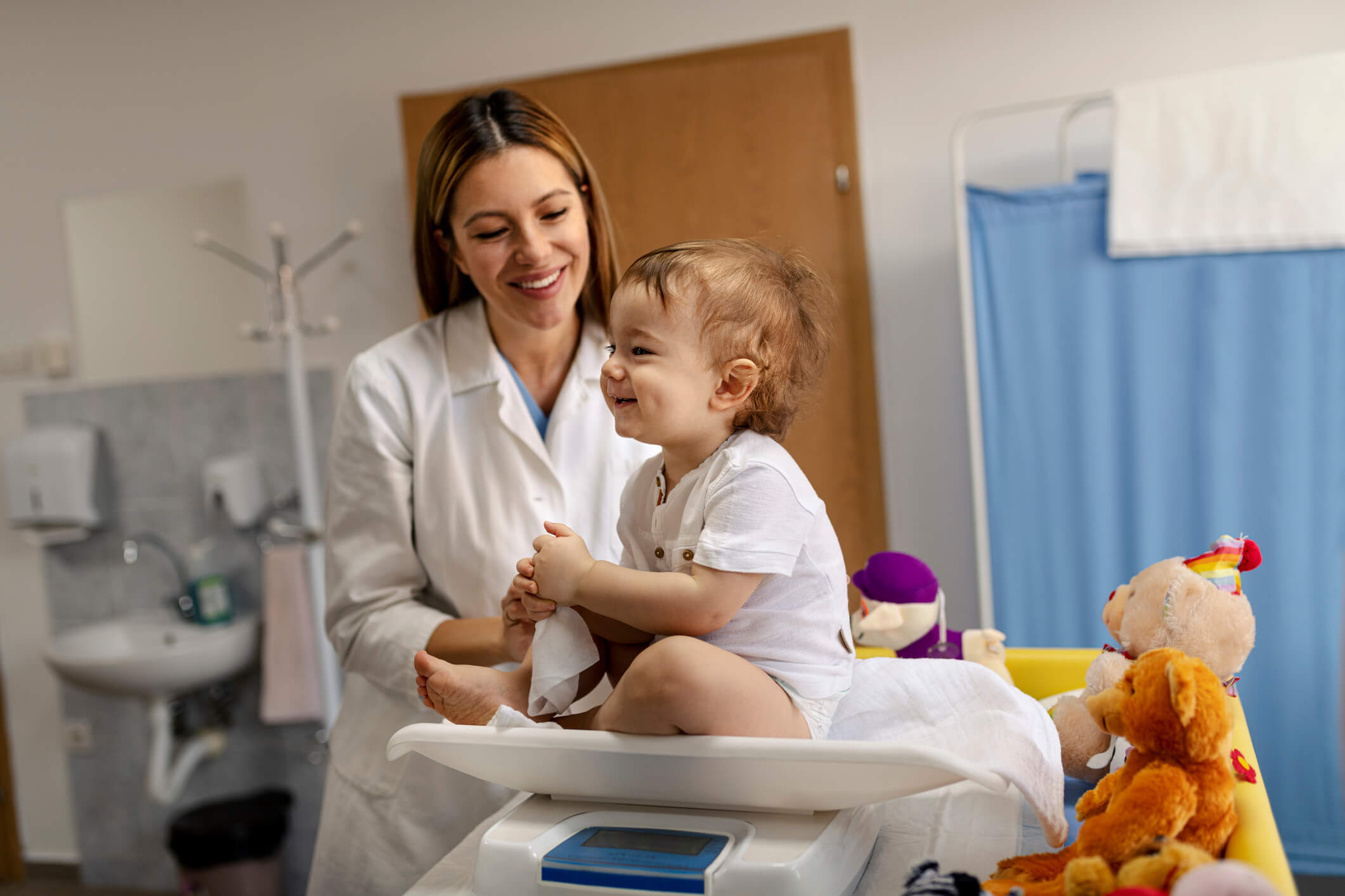 Les visites médicales obligatoires pour bébé