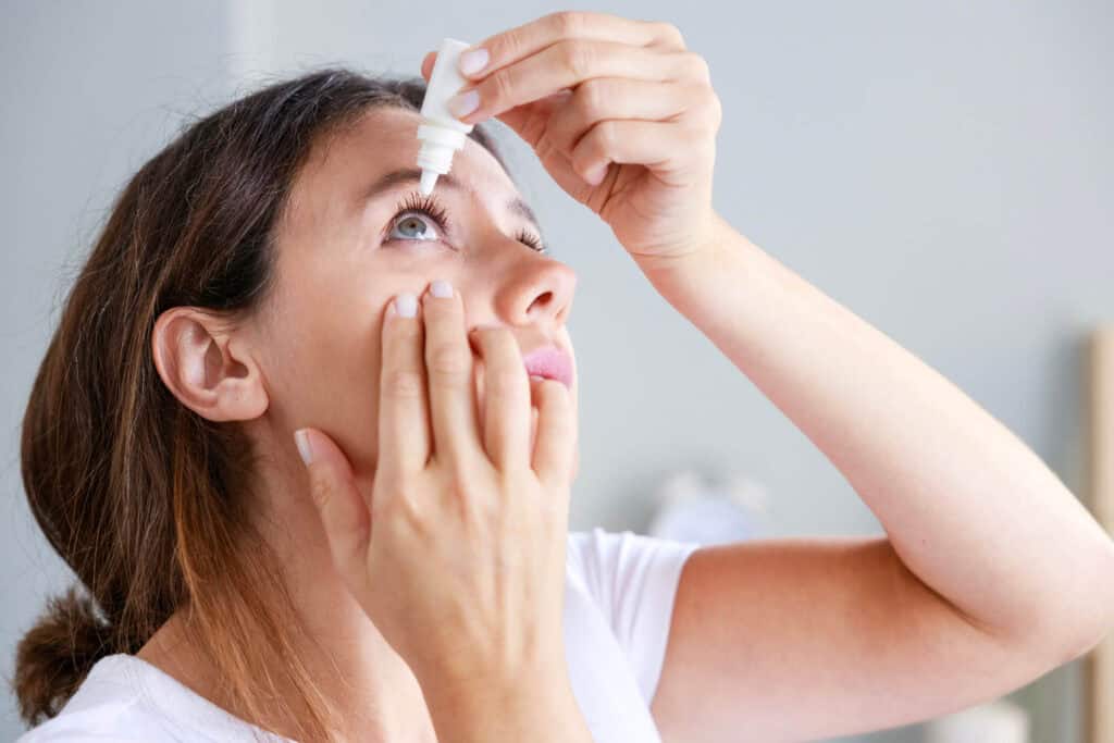 Sécheresse oculaire : quel traitement pour soigner les yeux secs